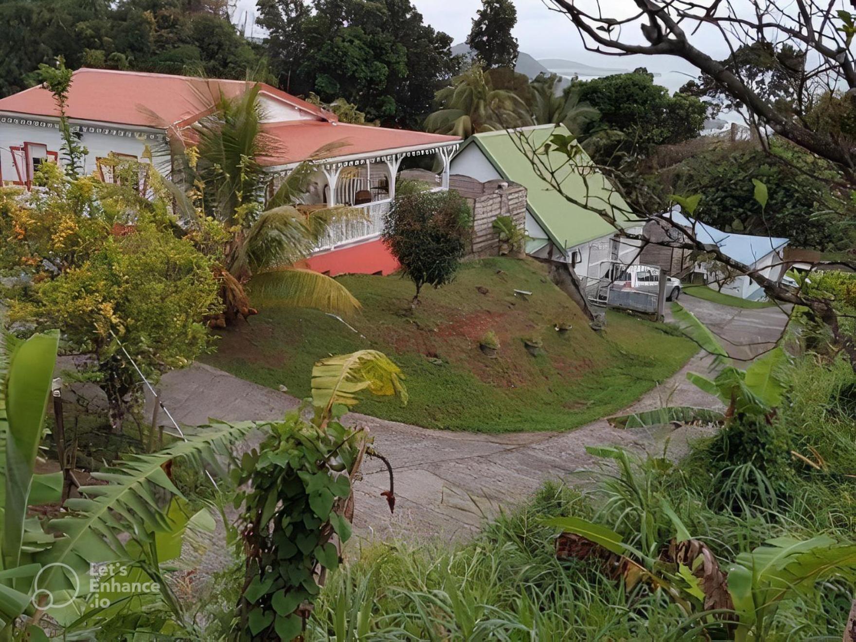 Bungalows Corail, F3 Avec Piscine A Sainte Luce Exterior foto